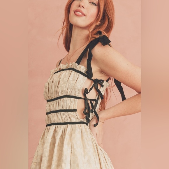 NWT Sofie the Label Claire Dress‎ Gold Jacquard Velvet Straps Size Small - Picture 2 of 15